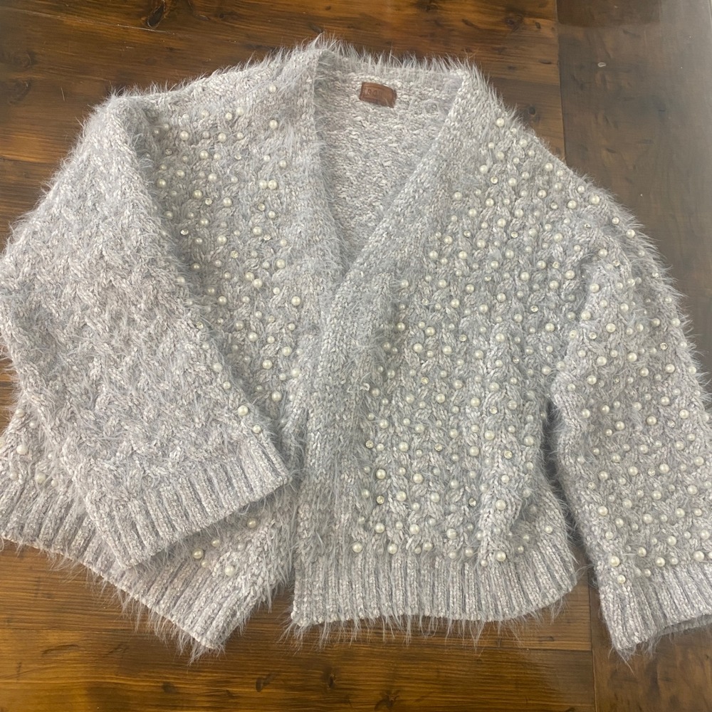 Pol Gray Fuzzy Pearl Rhinestone Embellished Cardigan Sweater Womens L SKU E126